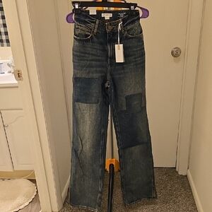 NWT Good American Kloe' Straight Leg Jeans